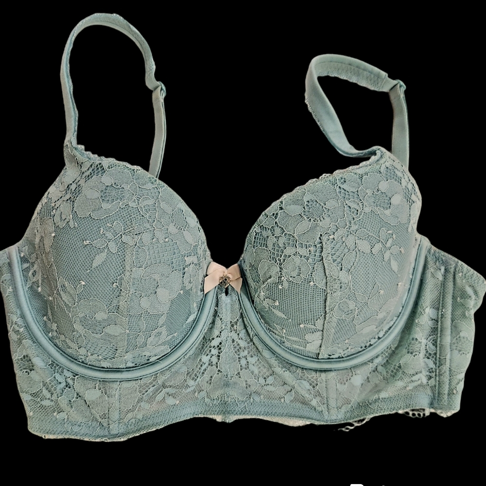 Victoria's Secret Body by Victoria Lace Convertible Demi Bra 34D